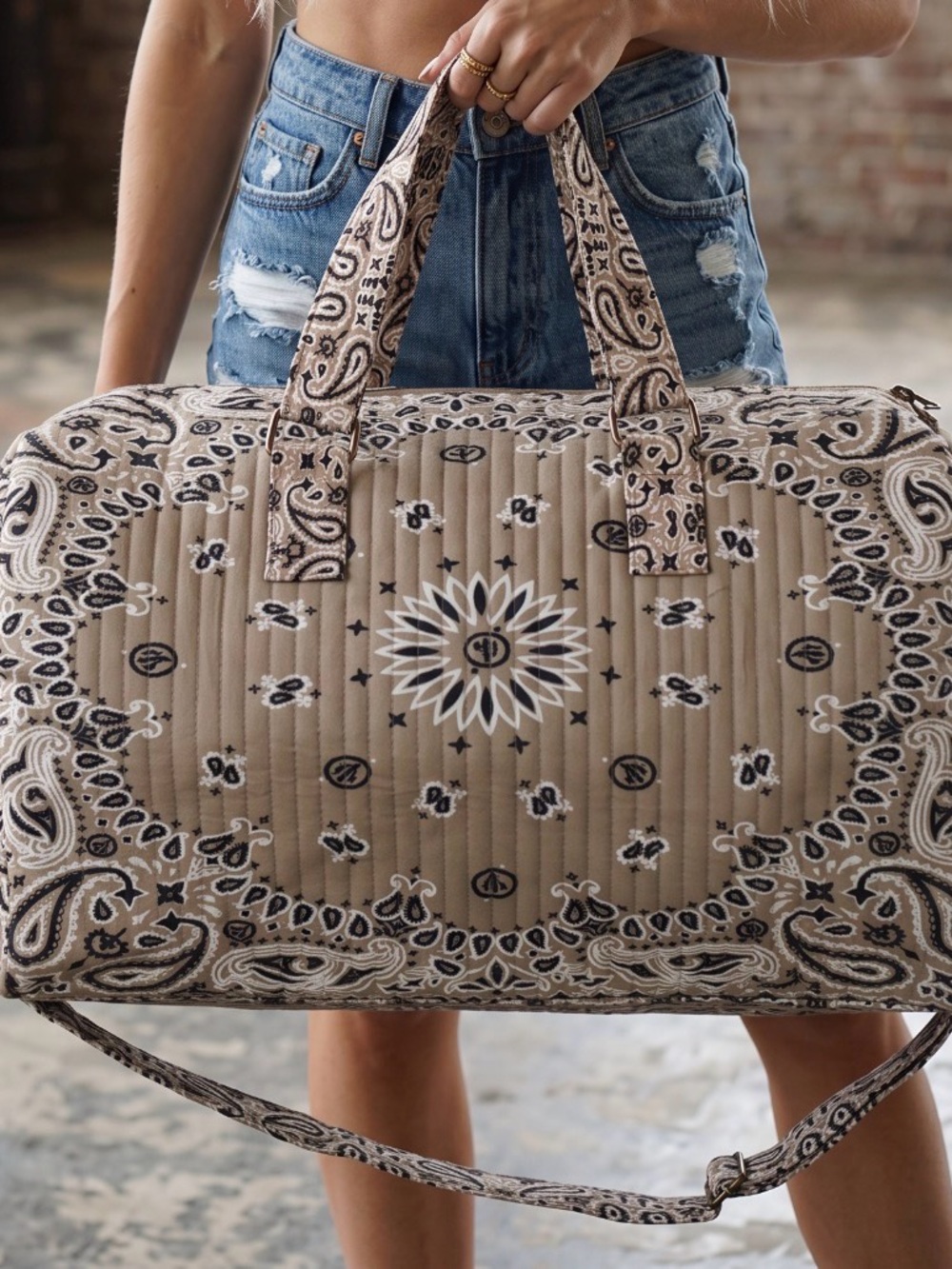 NWT Panache Bandana Print Boho Festival Paisley Print Large Duffle Bag Weekender - Picture 3 of 7